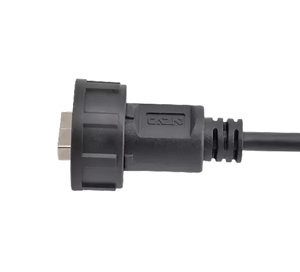 USB mâle à mâle surmoulé avec câble (fileté)